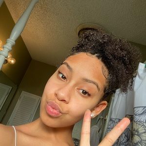 Meet your Posher, Jalynn